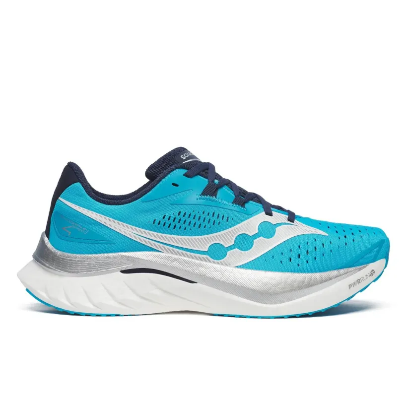 Saucony Endorphin Speed 4 i blått, sidovy